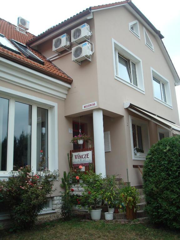 Vincze Vendeghaz Apartment Eger Ngoại thất bức ảnh