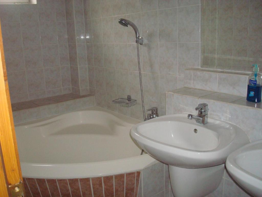 Vincze Vendeghaz Apartment Eger Phòng bức ảnh