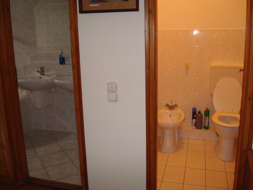 Vincze Vendeghaz Apartment Eger Phòng bức ảnh
